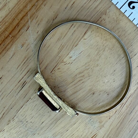 Vintage Avon Gold-Tone Hinged Bracelet With Rectangular Purple Gemstone - Picture 11 of 12